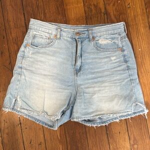 American Eagle Highest Rise Baggy Short | Light-Wash